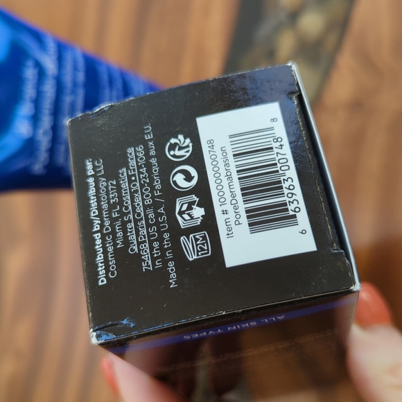 Dr. Brandt PoreDermabrasion Pore Exfoliator - Picture 3 of 4